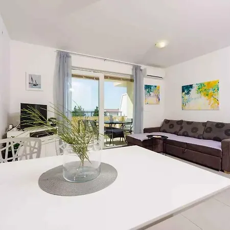 In 14043 Apartamento Crikvenica