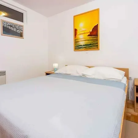 In 14043 Apartamento *