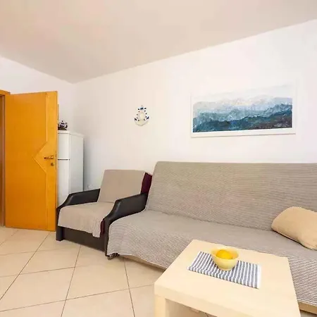 In 14043 Apartamento Crikvenica