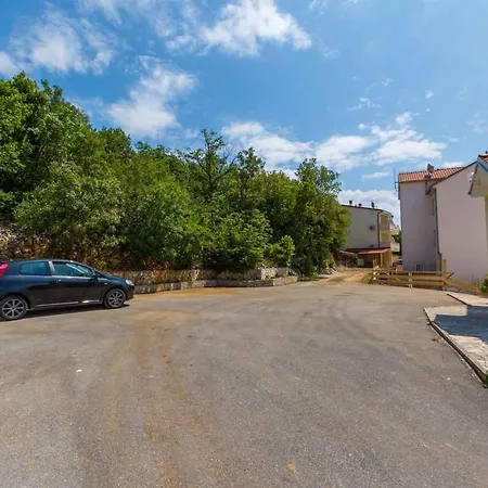 In 14043 Apartamento