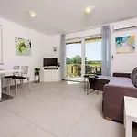 In 14043 דירה קריקווניצה